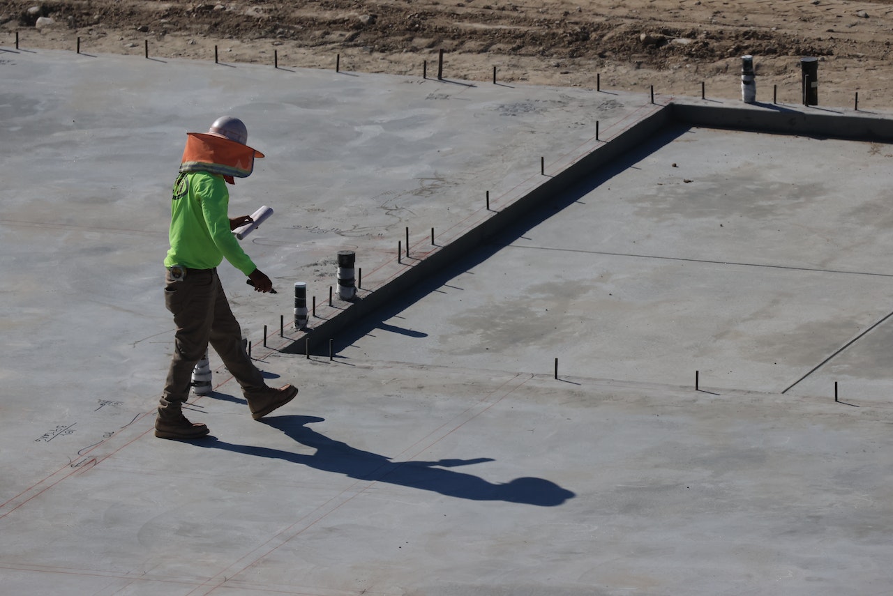 Le temps de séchage du béton avant le perçage